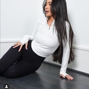 BuffBunny Permafrost Pullover NWT - Polar